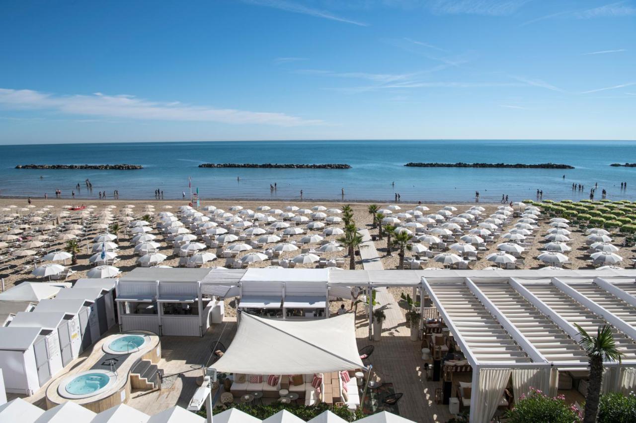 Excelsior Hotel, Spa & Lido Pesaro Exterior photo