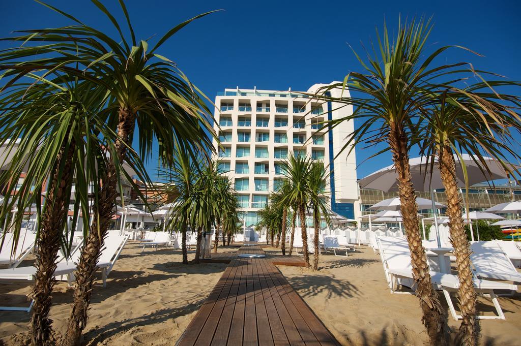 Excelsior Hotel, Spa & Lido Pesaro Exterior photo